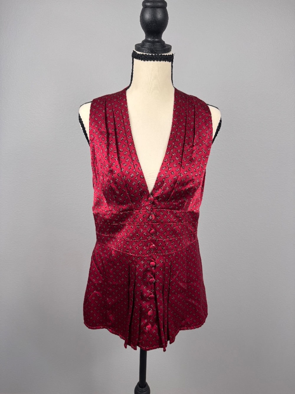 Vintage Nanette Lepore 100% Silk Red Paisley Button-Down Vest Size 8